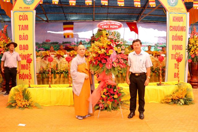 Bình Dương: Đặt đá xây dựng và bổ nhiệm Viện Chủ, Trụ trì chùa Phổ Hiền.