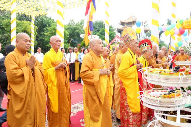 PG Bình Dương: Chào mừng Đại lễ Phật đản PL.2562 – DL.2018