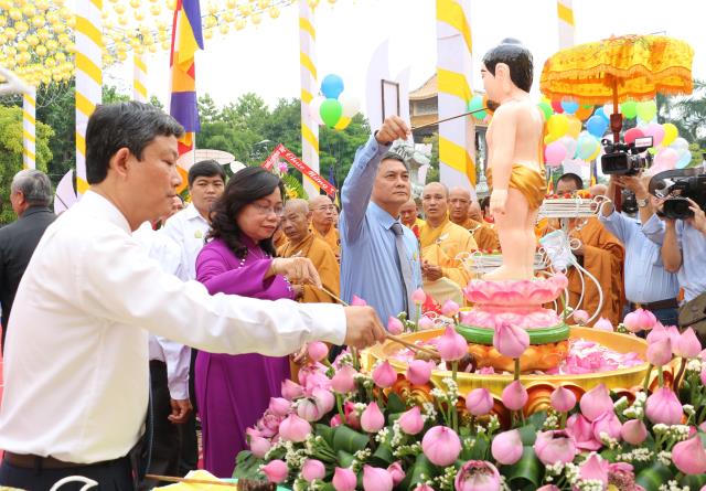 PG Bình Dương: Chào mừng Đại lễ Phật đản PL.2562 – DL.2018