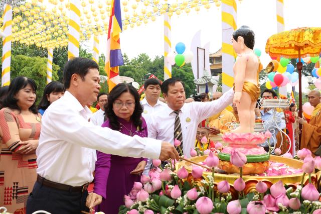 PG Bình Dương: Chào mừng Đại lễ Phật đản PL.2562 – DL.2018
