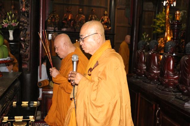 Bình Dương: Buổi thuyết giảng đầu tiên tại đạo tràng an cư kiết hạ.