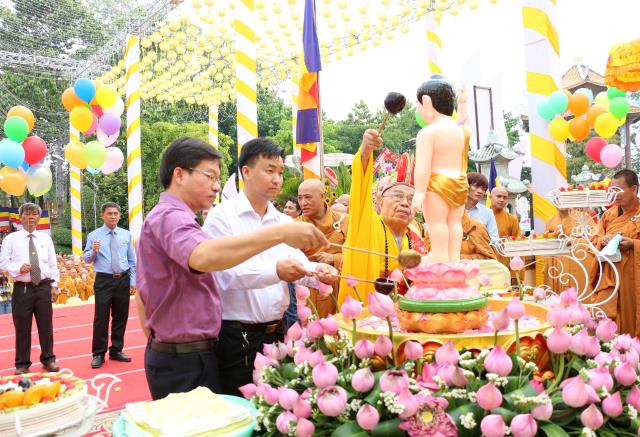 PG Bình Dương: Chào mừng Đại lễ Phật đản PL.2562 – DL.2018