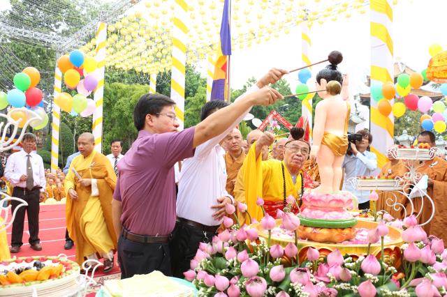PG Bình Dương: Chào mừng Đại lễ Phật đản PL.2562 – DL.2018