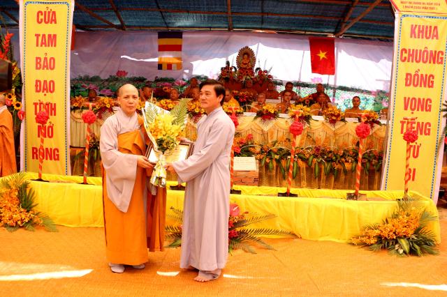 Bình Dương: Đặt đá xây dựng và bổ nhiệm Viện Chủ, Trụ trì chùa Phổ Hiền.