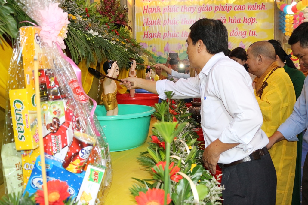 Bình Dương: BTS thị xã Tân Uyên tổ chức Đại lễ Phật Đản PL.2562 – DL.2018