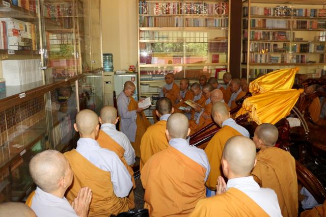 Bình Dương: Buổi thuyết giảng đầu tiên tại đạo tràng an cư kiết hạ.