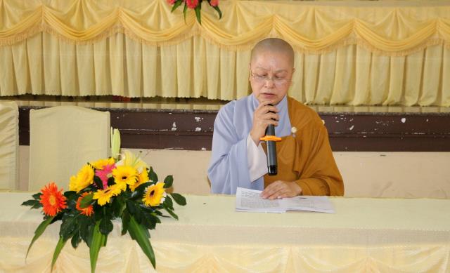 Bình Dương: Buổi thuyết giảng đầu tiên tại đạo tràng an cư kiết hạ.