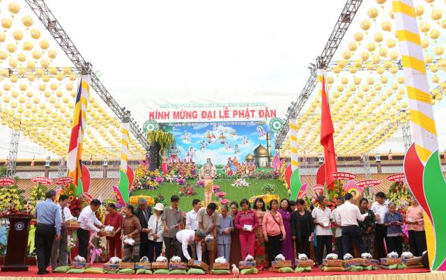 PG Bình Dương: Chào mừng Đại lễ Phật đản PL.2562 – DL.2018