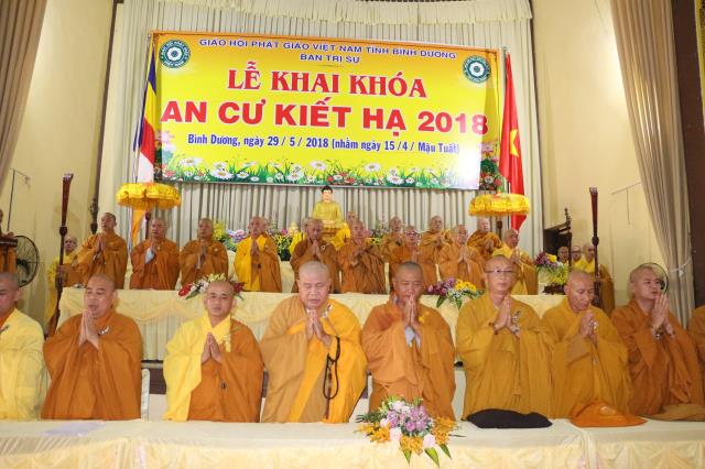 Phật giáo Bình Dương vào mùa an cư kiết hạ.