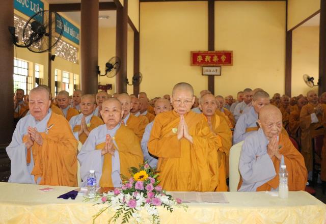 Phật giáo Bình Dương vào mùa an cư kiết hạ.