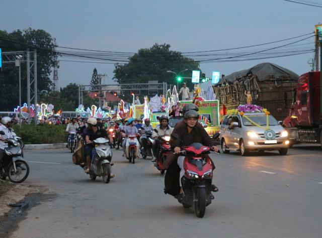 Bình Dương: Tưng bừng chào mừng Đại lễ Phật Đản