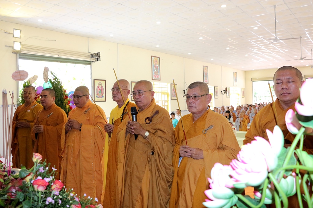 Bình Dương: Đại lễ Phật Đản của BTS GHPGVN thị xã Bến Cát
