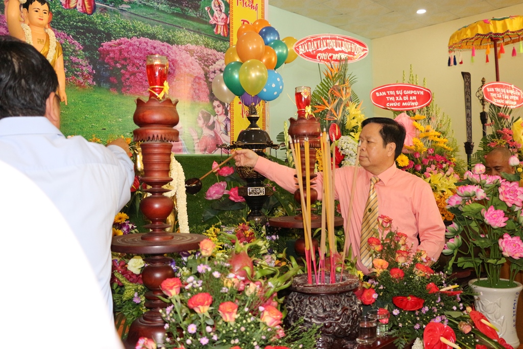 Bình Dương: Đại lễ Phật Đản của BTS GHPGVN thị xã Bến Cát