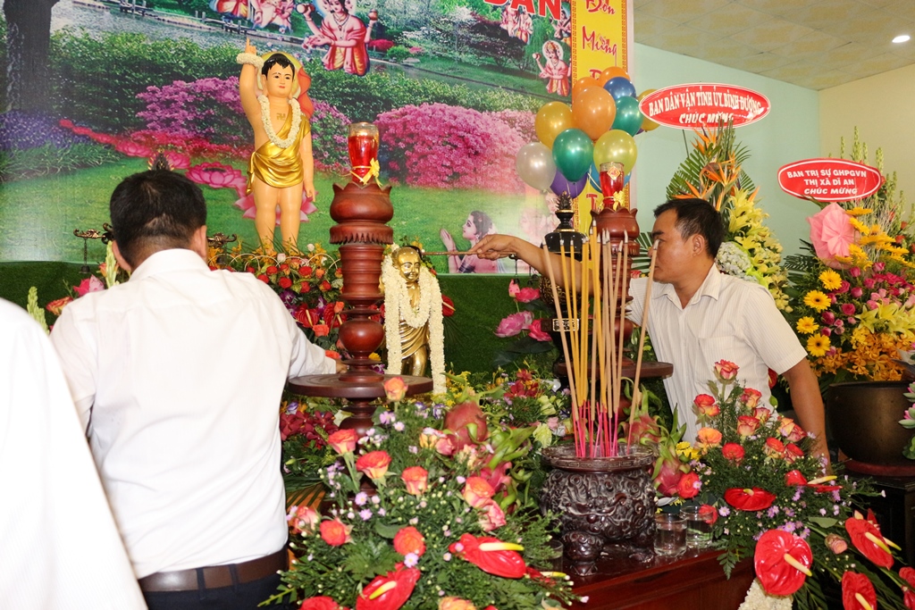 Bình Dương: Đại lễ Phật Đản của BTS GHPGVN thị xã Bến Cát