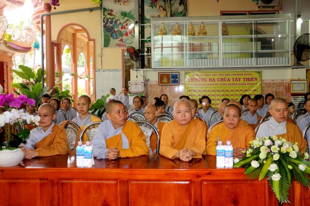 Lễ khai hạ cho Chư Ni tỉnh Bình Dương