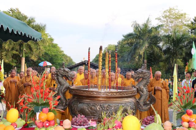 Đại Lễ Trai Đàn Chẩn Tế Cầu Siêu Tiết Thanh Minh.