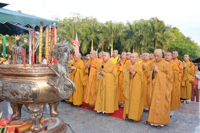 Đại Lễ Trai Đàn Chẩn Tế Cầu Siêu Tiết Thanh Minh.