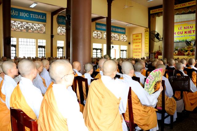 Phật giáo Bình Dương vào mùa an cư kiết hạ.