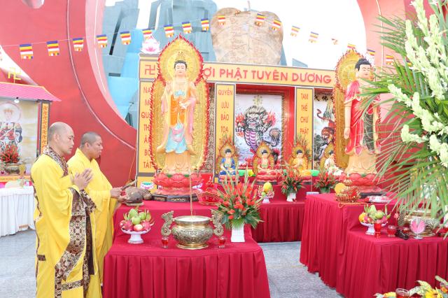 Đại Lễ Trai Đàn Chẩn Tế Cầu Siêu Tiết Thanh Minh.