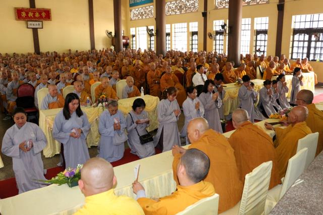 Phật giáo Bình Dương vào mùa an cư kiết hạ.
