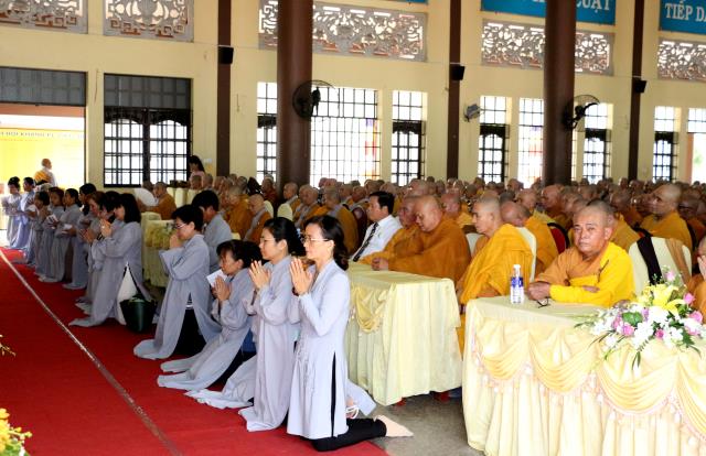 Phật giáo Bình Dương vào mùa an cư kiết hạ.