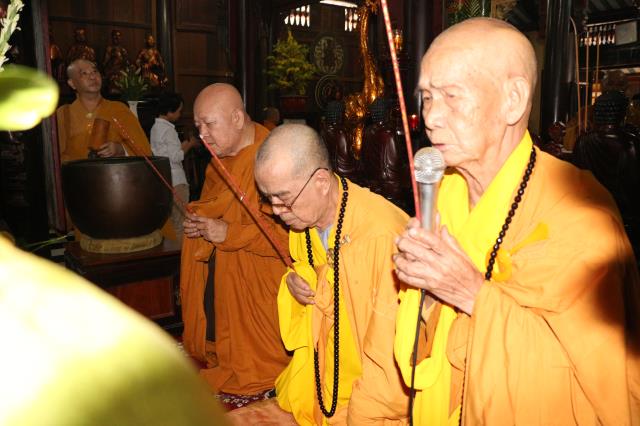Phật giáo Bình Dương vào mùa an cư kiết hạ.