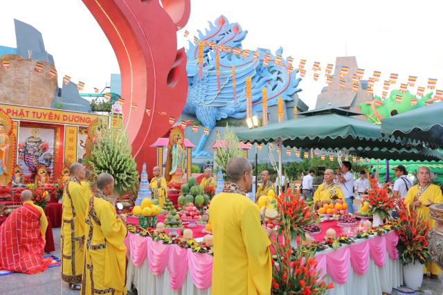 Đại Lễ Trai Đàn Chẩn Tế Cầu Siêu Tiết Thanh Minh.