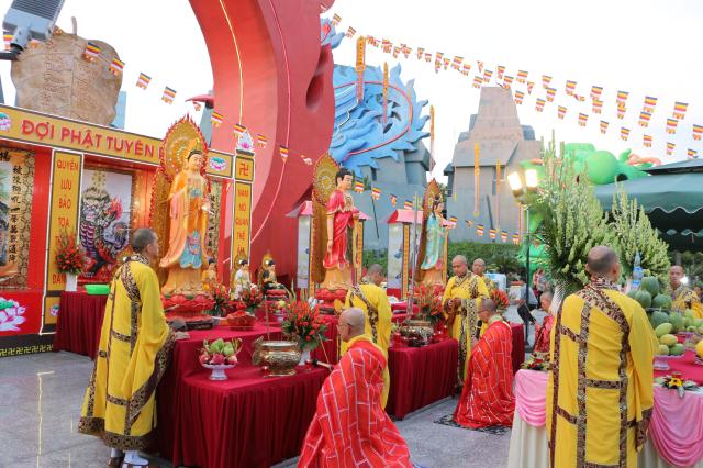 Đại Lễ Trai Đàn Chẩn Tế Cầu Siêu Tiết Thanh Minh.