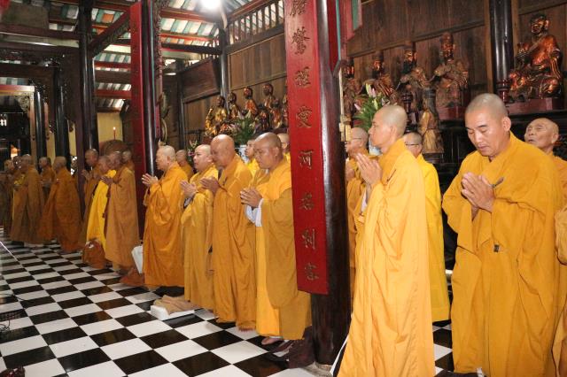 Phật giáo Bình Dương vào mùa an cư kiết hạ.