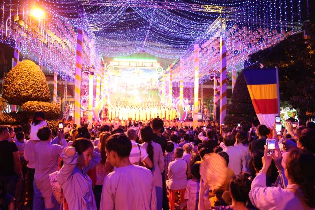 Bình Dương: Tưng bừng chào mừng Đại lễ Phật Đản