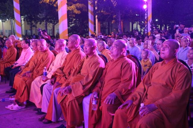 Bình Dương: Tưng bừng chào mừng Đại lễ Phật Đản