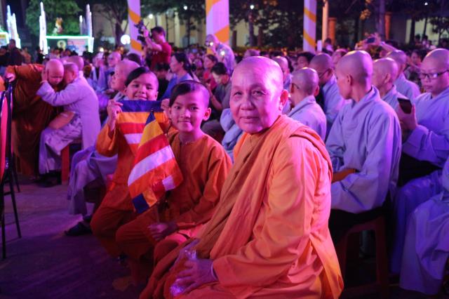 Bình Dương: Tưng bừng chào mừng Đại lễ Phật Đản