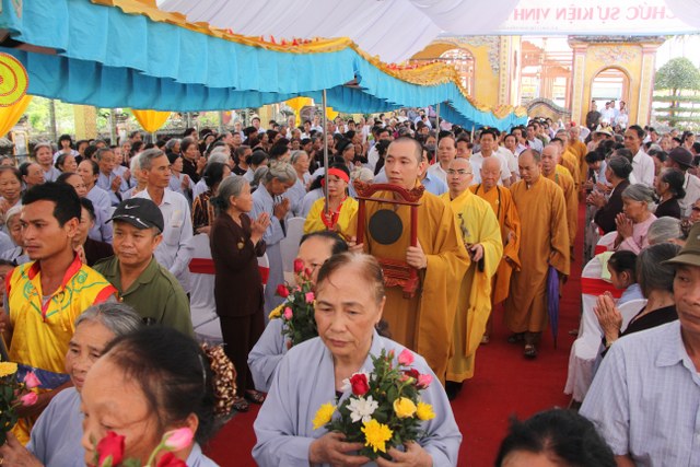 Thái Bình: Chùa Phúc Minh tổ chức Phật đản, thượng lương Chính điện