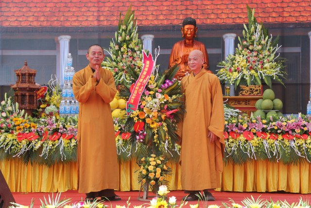 Thái Bình: Chùa Phúc Minh tổ chức Phật đản, thượng lương Chính điện