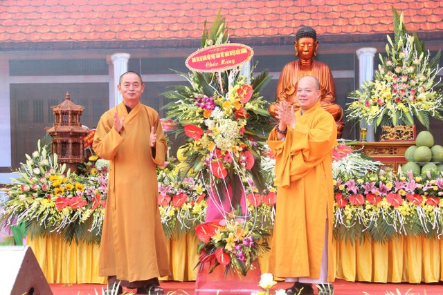 Thái Bình: Chùa Phúc Minh tổ chức Phật đản, thượng lương Chính điện