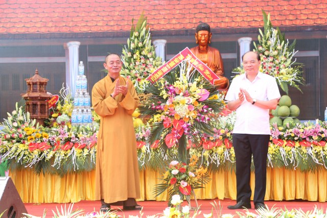 Thái Bình: Chùa Phúc Minh tổ chức Phật đản, thượng lương Chính điện