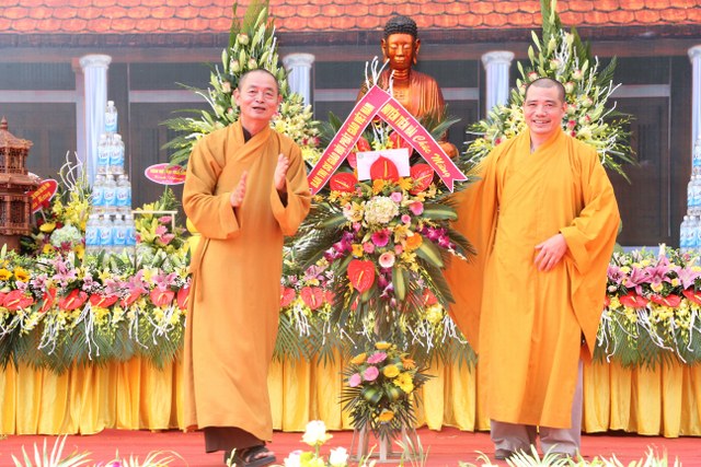 Thái Bình: Chùa Phúc Minh tổ chức Phật đản, thượng lương Chính điện