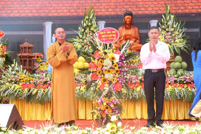Thái Bình: Chùa Phúc Minh tổ chức Phật đản, thượng lương Chính điện