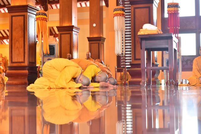 Đại giới đàn Trí Tịnh: Lễ truyền giới Tỳ-kheo tại giới trường Việt Nam Quốc Tự