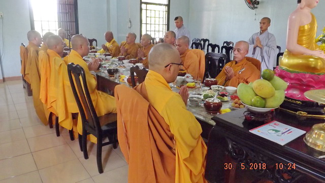 Phật giáo thị xã Ninh Hòa tác pháp an cư