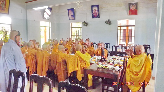 Phật giáo thị xã Ninh Hòa tác pháp an cư