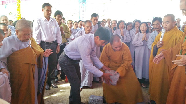 Lễ đặt đá trùng tu chùa Phước Thành.
