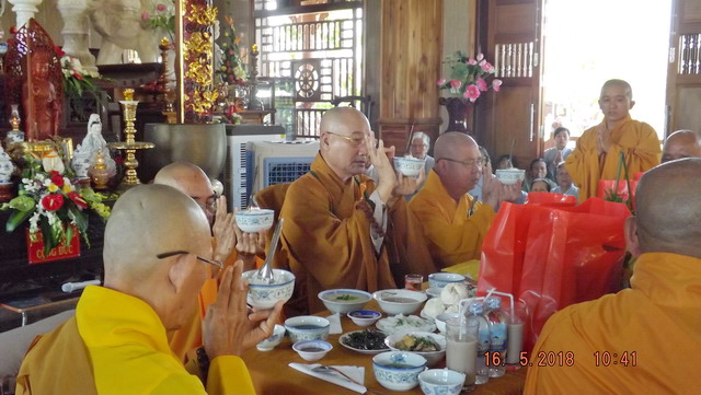 Đại lễ cầu siêu bạt độ và chẩn tế tại chùa Hưng Long