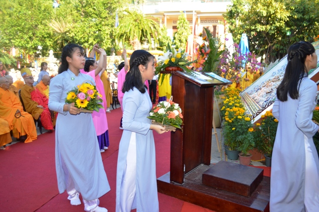 Khánh Hòa: Trang nghiêm cử  hành Đại lễ Phật Đản PL.2562