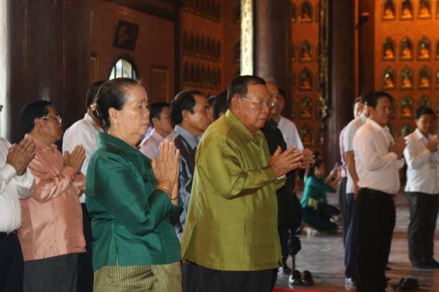 Tổng Bí Thư, Chủ tịch nước Lào thăm và lễ Phật tại chùa Bái Đính