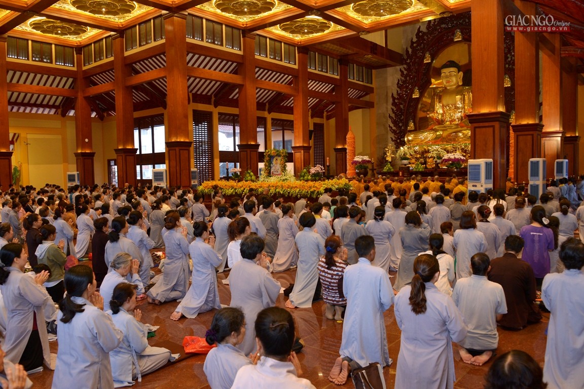 Lễ vía Bồ-tát Quan Âm và Quy y Tam bảo tại Việt Nam Quốc Tự