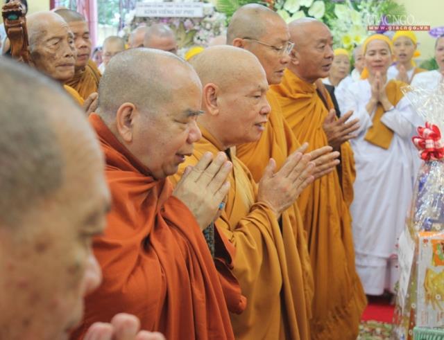 Cung tiễn kim quan TT. Thích Thiện Minh về Vĩnh Long