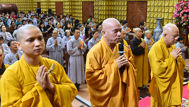 Chùa Giác Ngộ: Lễ Sám Hối &amp; Thuyết giảng KỸ NĂNG PHÁT TRIỂN TRÍ TUỆ CẢM XÚC (12-07-2018) - TT THÍCH NHẬT TỪ