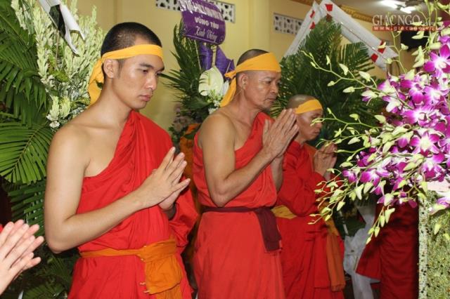 Cung tiễn kim quan TT. Thích Thiện Minh về Vĩnh Long