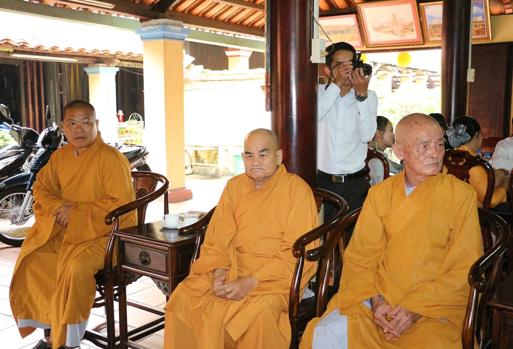Bình Dương: Ban Trị sự GHPGVN tỉnh tiếp và làm việc với đoàn UBMTTQ xây dựng Lào, tỉnh Champasak